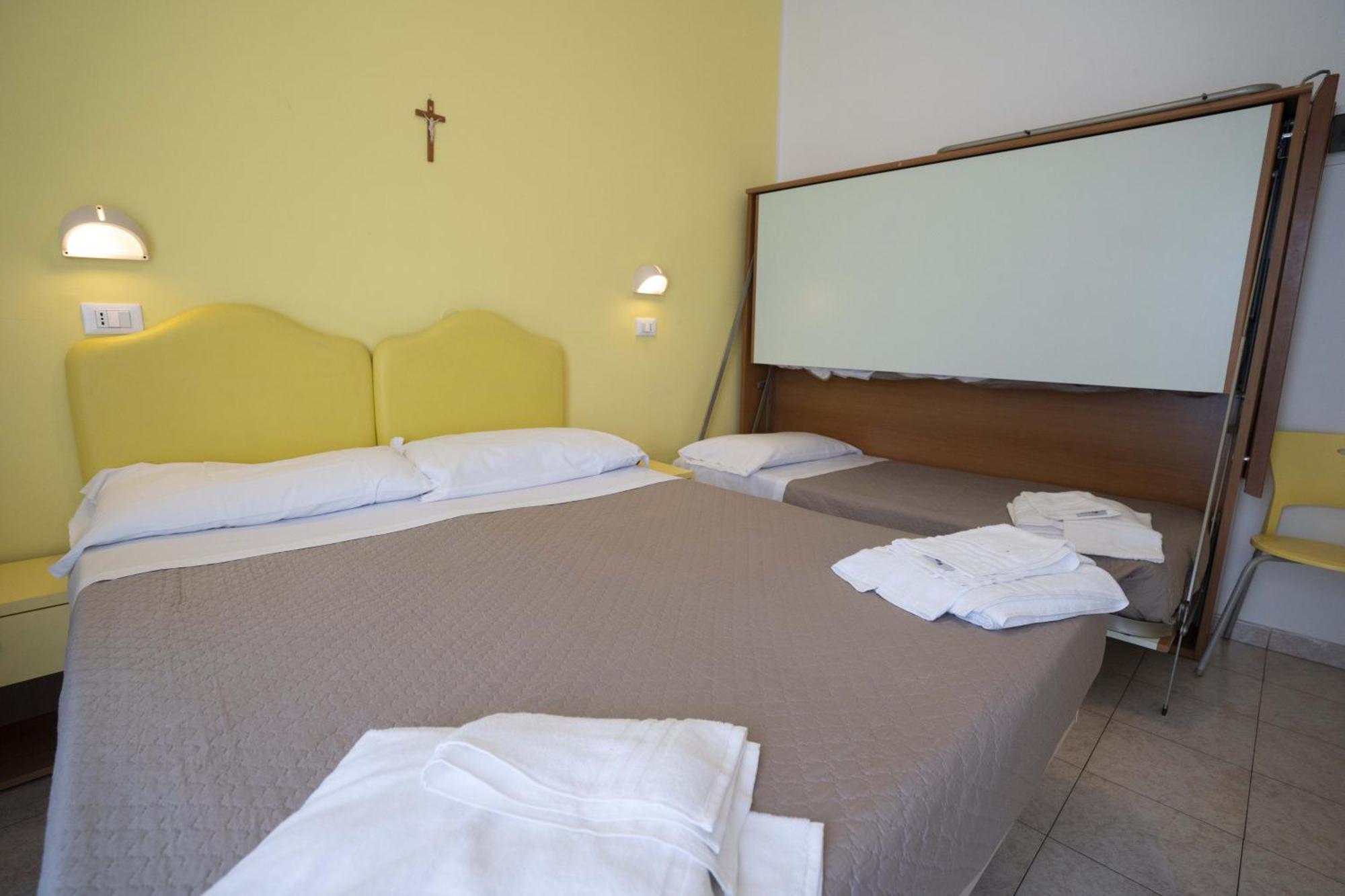 Standard Triple Room,1593669476:JPEG